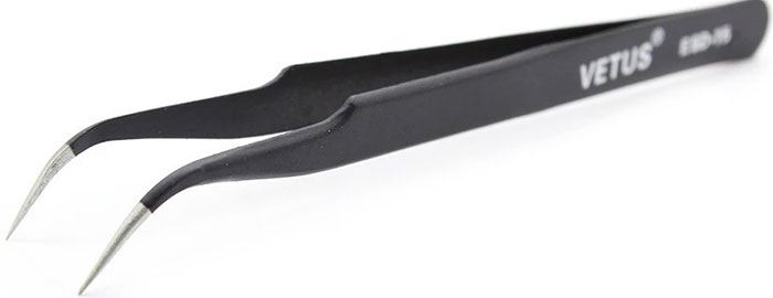 Antistatická pinzeta ESD-15 – nerezová, antimagnetická, zahnutá, délka 135 mm